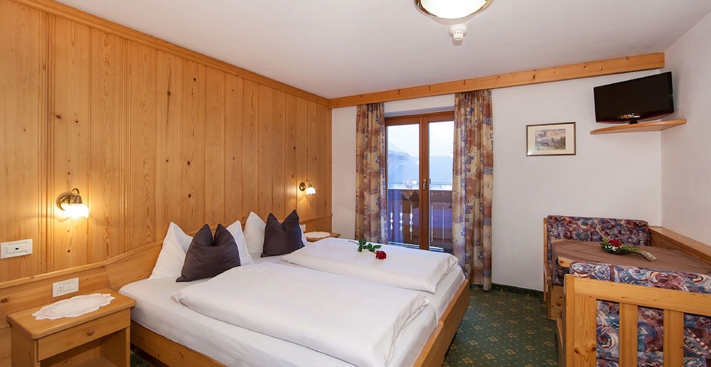 Classic Double Room, Balcony