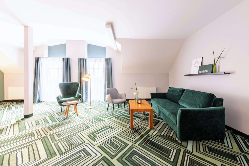 Deluxe Room, Balcony (with Sofabed) - Photo 5