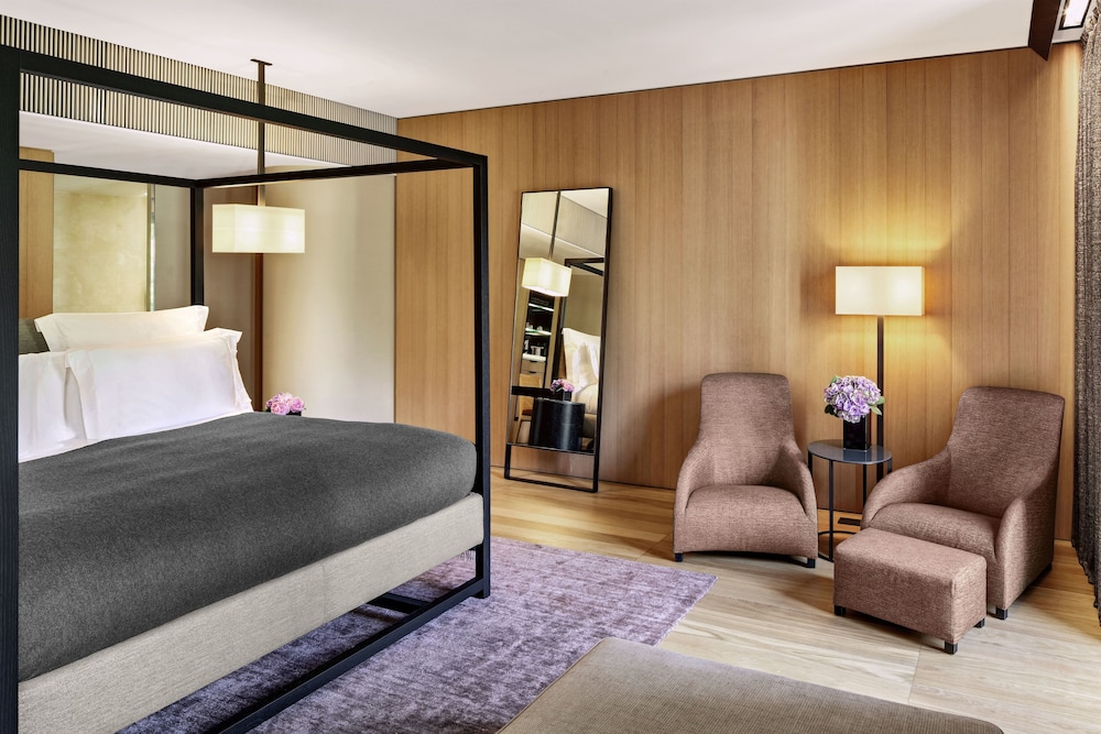 One Bedroom Junior Suite (Non Smoking) thumbnail 5