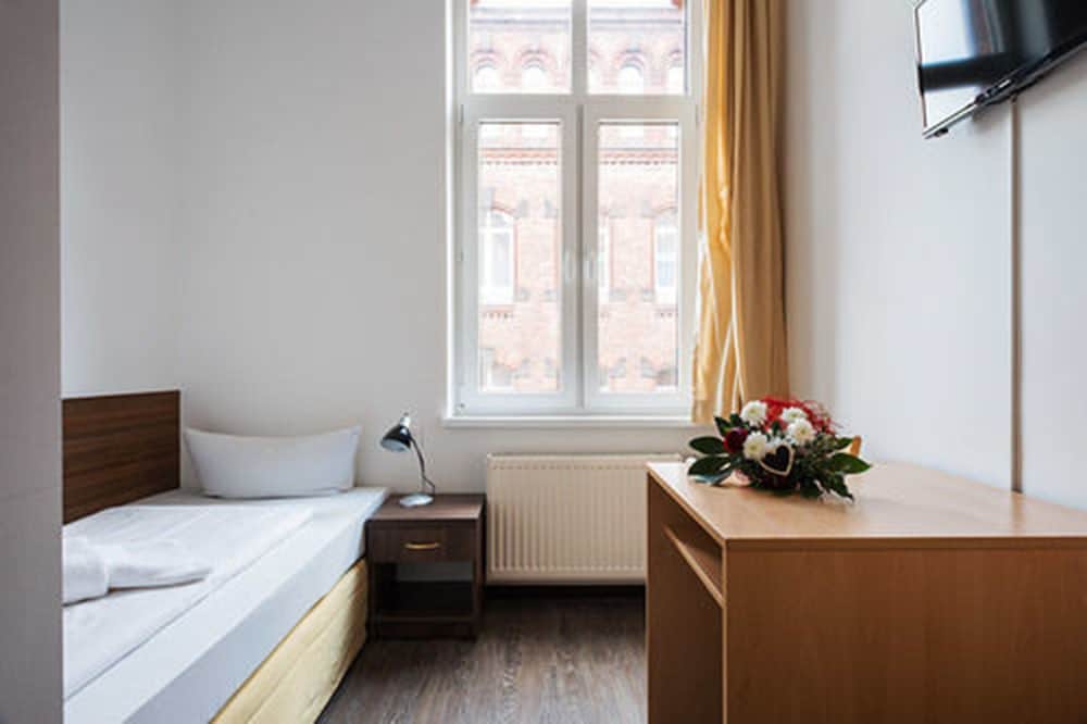 Single Room photo 1