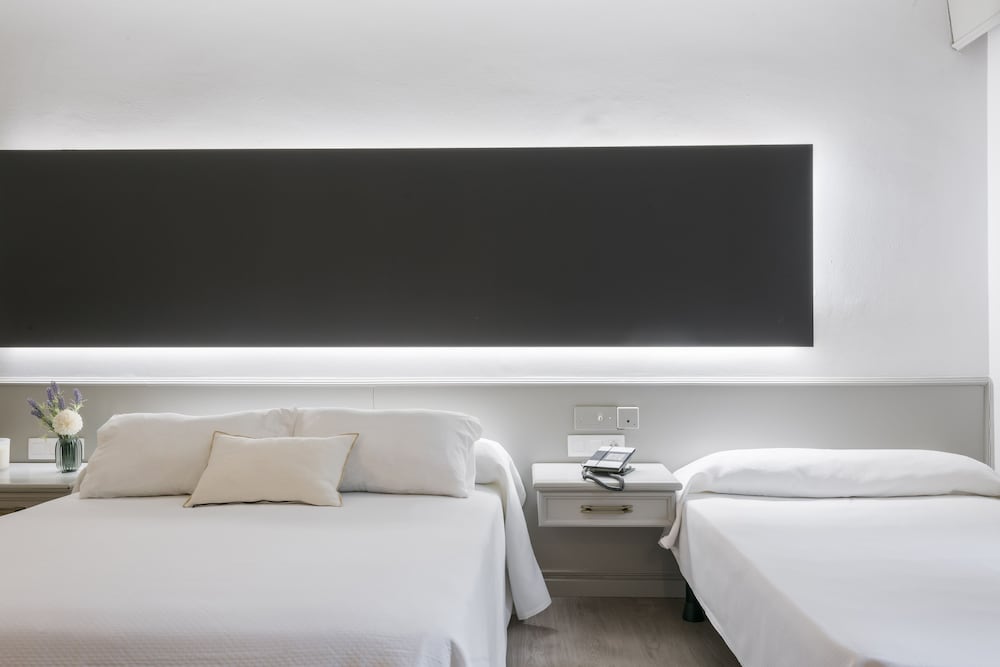 Triple Room - Photo 1
