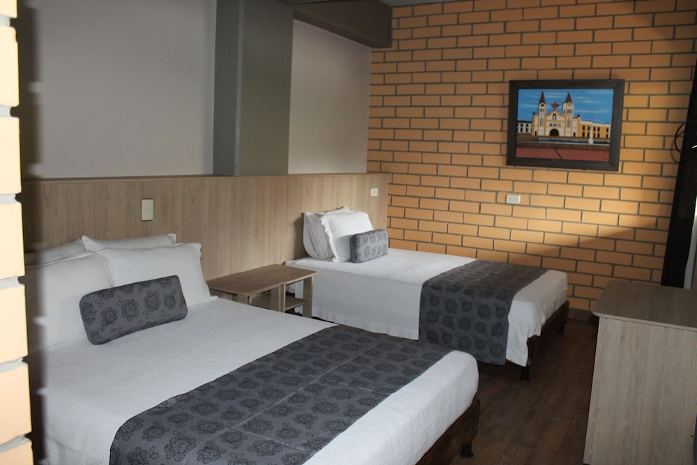 Standard Triple Room photo 2