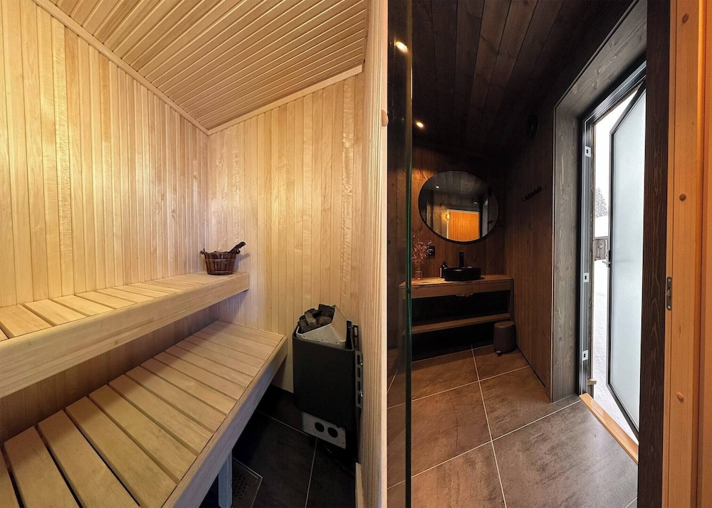 Modern Mountain Cabin - Sauna - 5 Bedrooms - Sleeps for 10, Billede 4