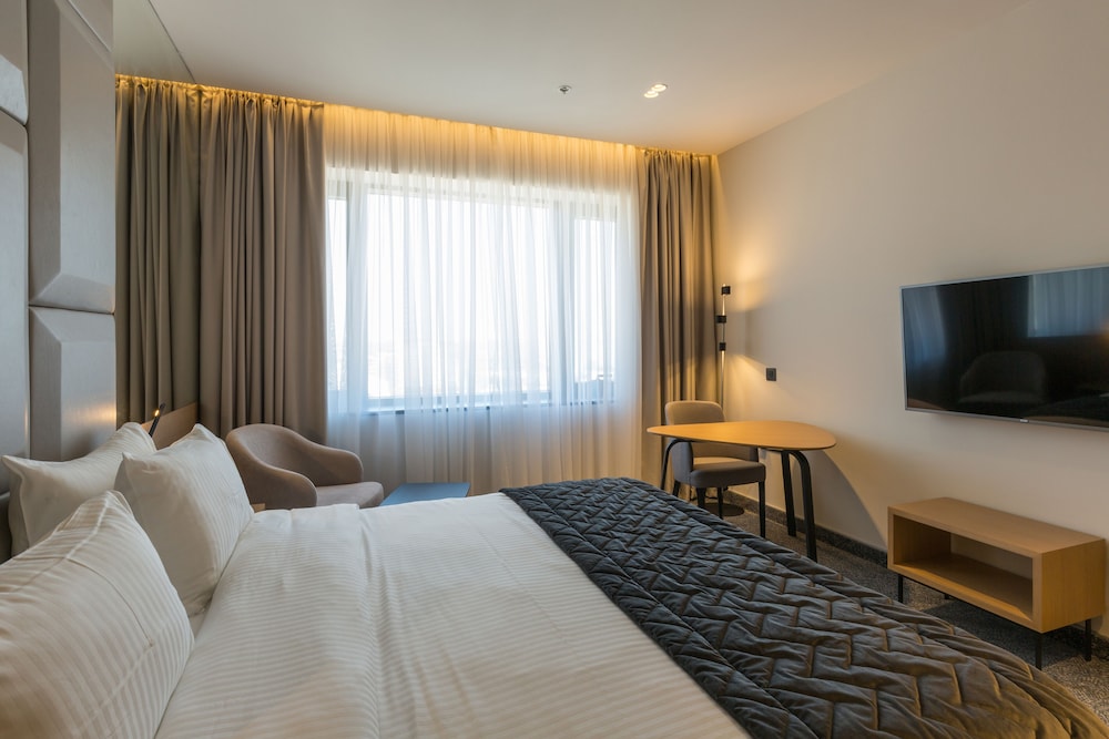 Standard Double Room - Photo 9