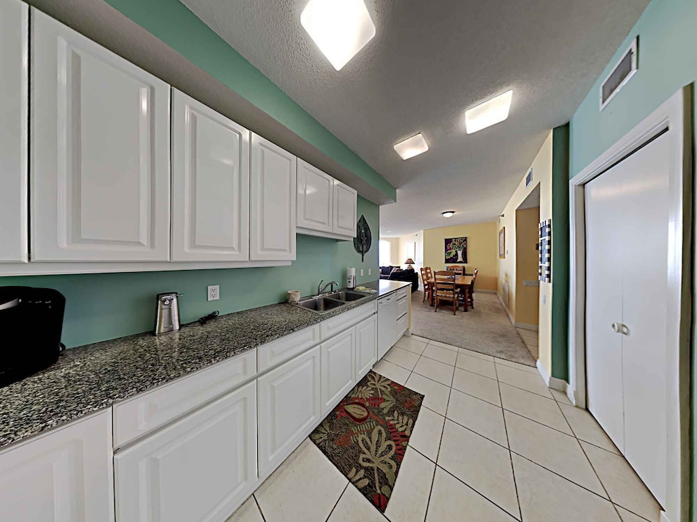 Condo (3 Bedrooms) photo 2