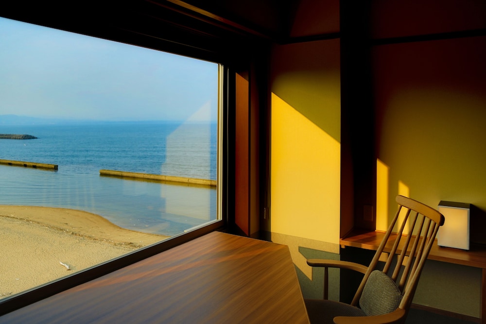 Western Style Room With Ocean View - Photo 3