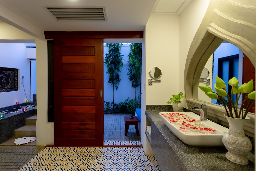 Residence Suite - Photo 11
