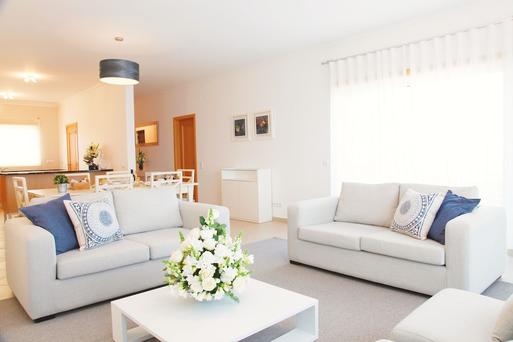 Superior Apartment, 3 Bedrooms, Beachside - Photo 8