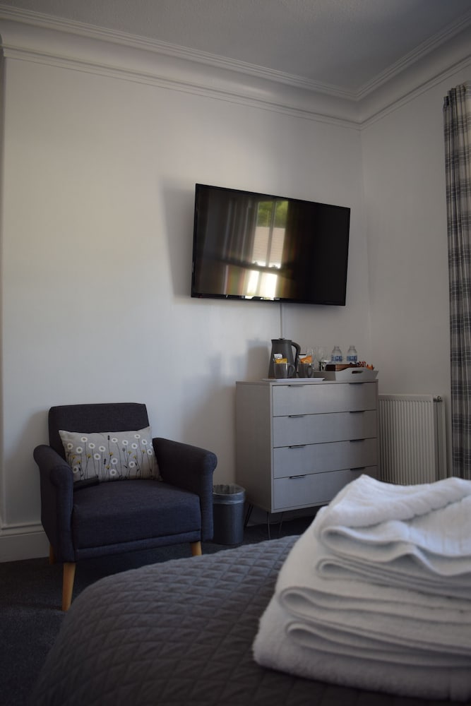 Standard Double Room, Ensuite (Beech) photo 3