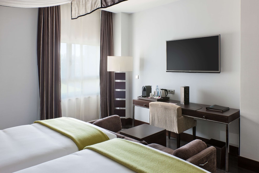 Superior Room (Extra Bed 3 adults) - Photo 3