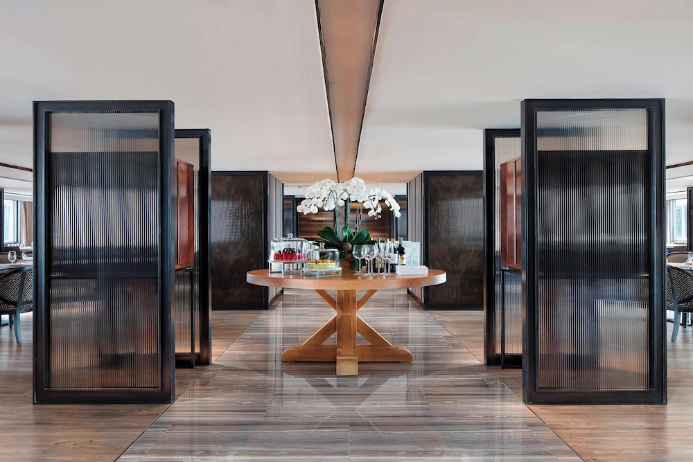 Club Suite, 1 Bedroom thumbnail 6