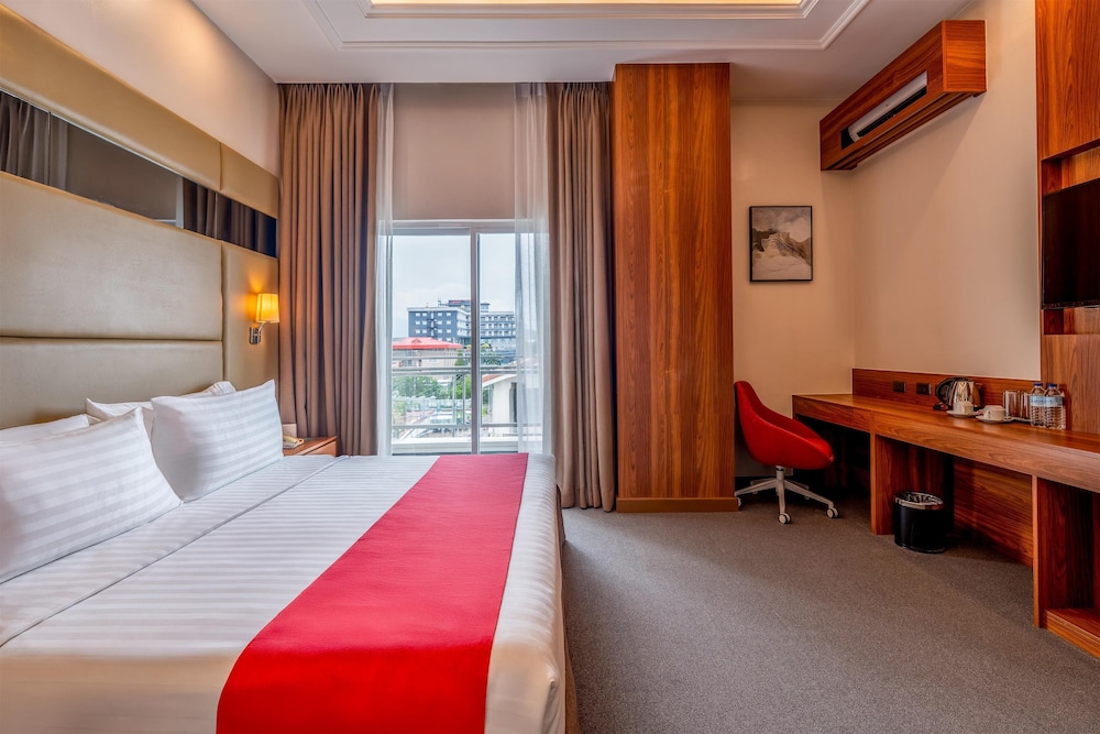 Superior Room, 1 King Bed, Non Smoking photo 3