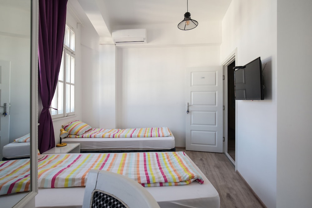 Comfort Double or Twin Room, 2 Twin Beds, City View photo 3
