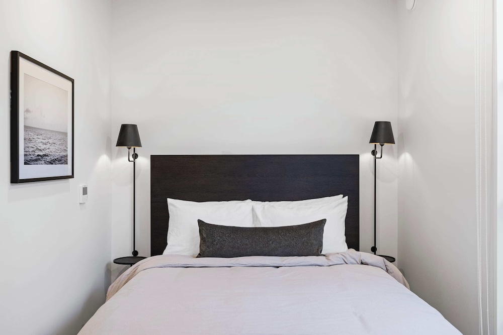 Premium Apartment, 1 Queen Bed, Kitchenette photo 1