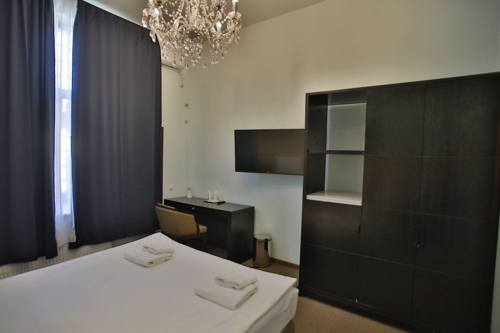 Superior Double Room - Photo 2