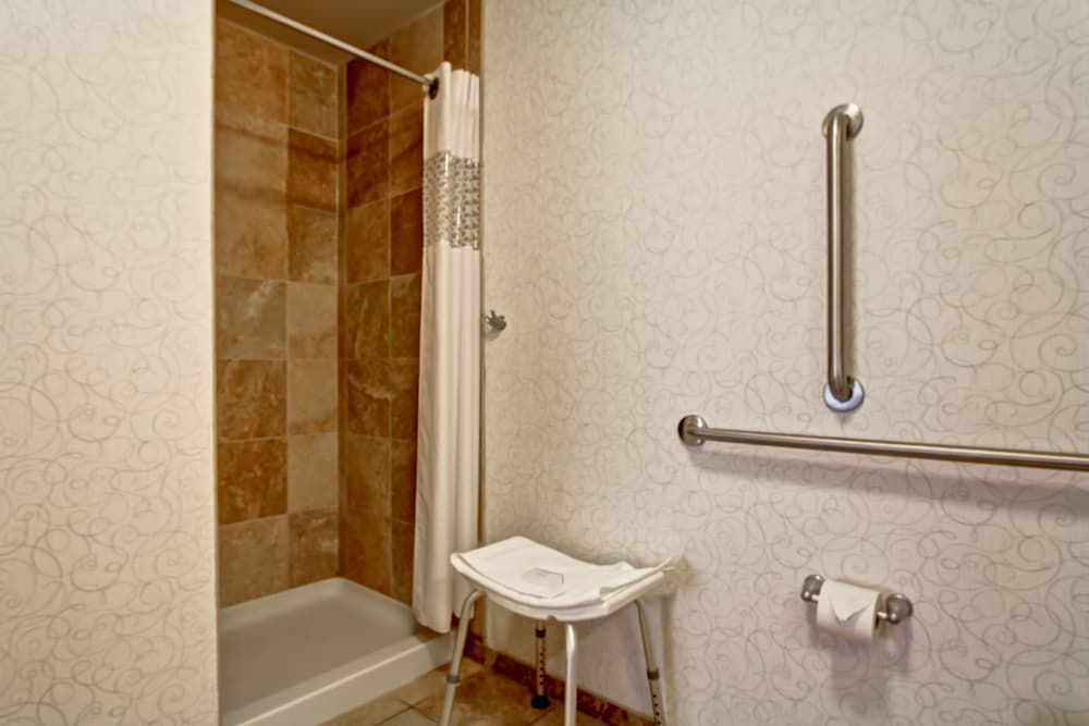 Hampton Inn & Suites Red Deer, Photo 3
