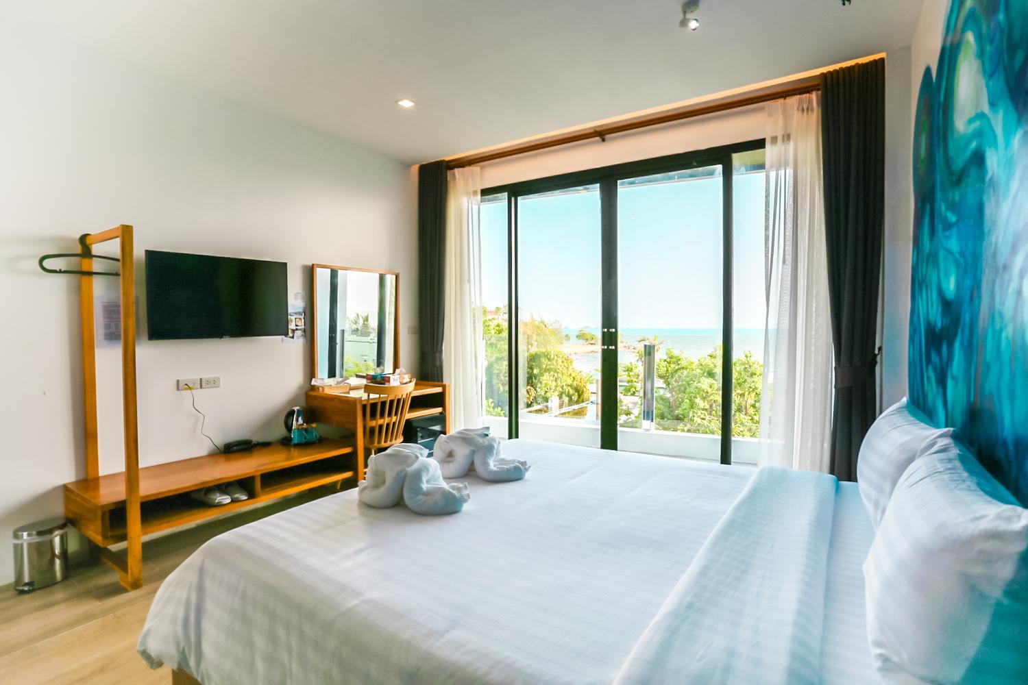 Deluxe Double Room with Sea View photo 2
