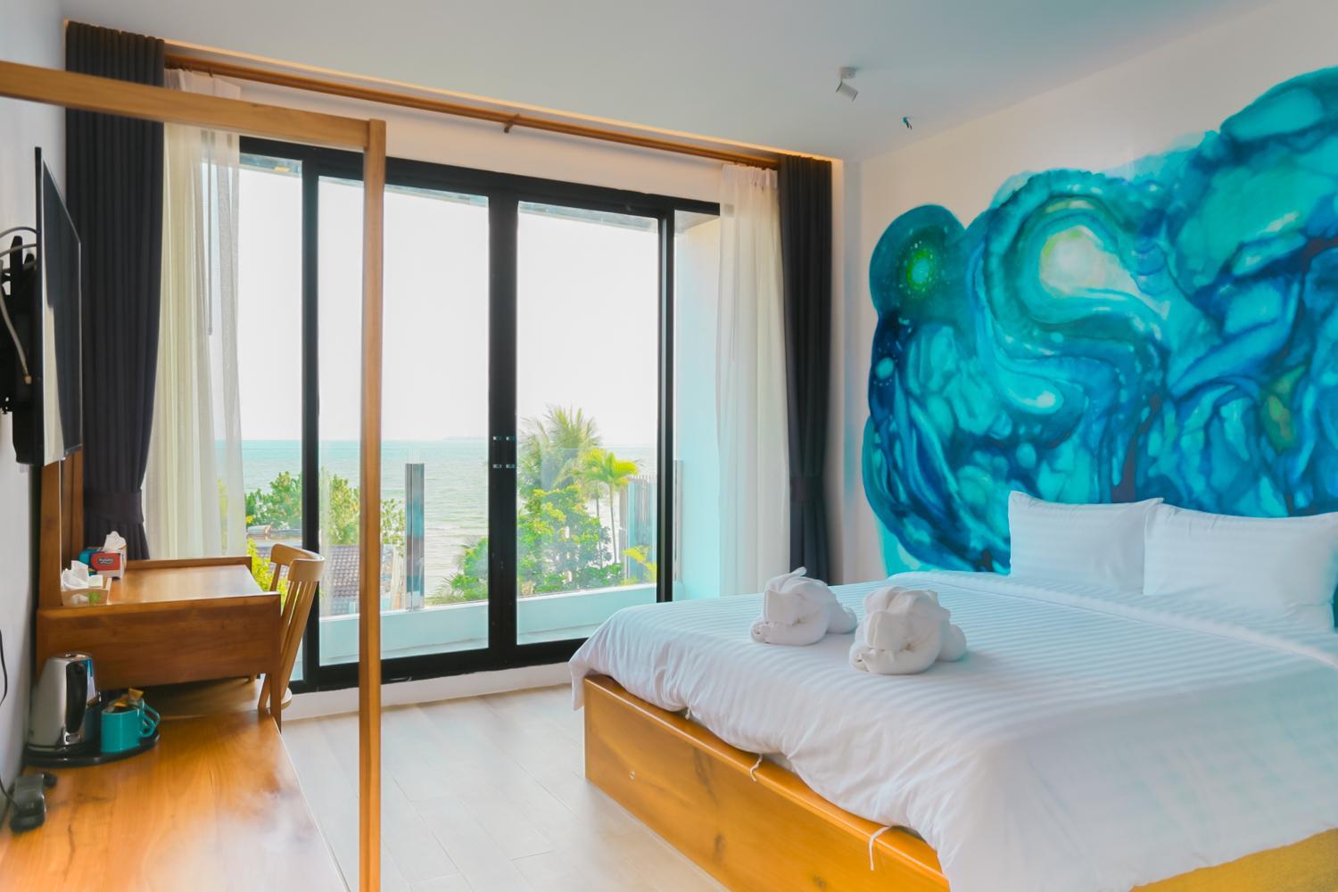 Deluxe Double Room with Sea View photo 3