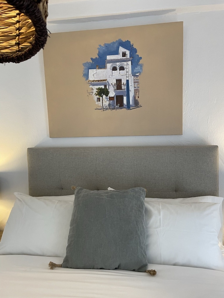 Standard Double Room, Ensuite (102 & 202) - Photo 2