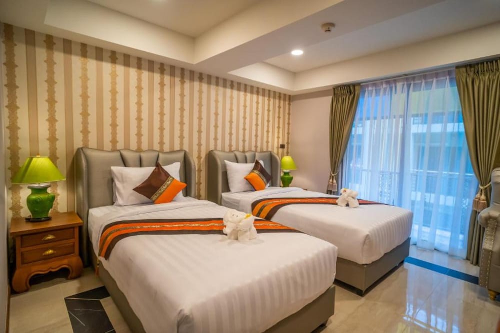 Deluxe Twin Room - Photo 8