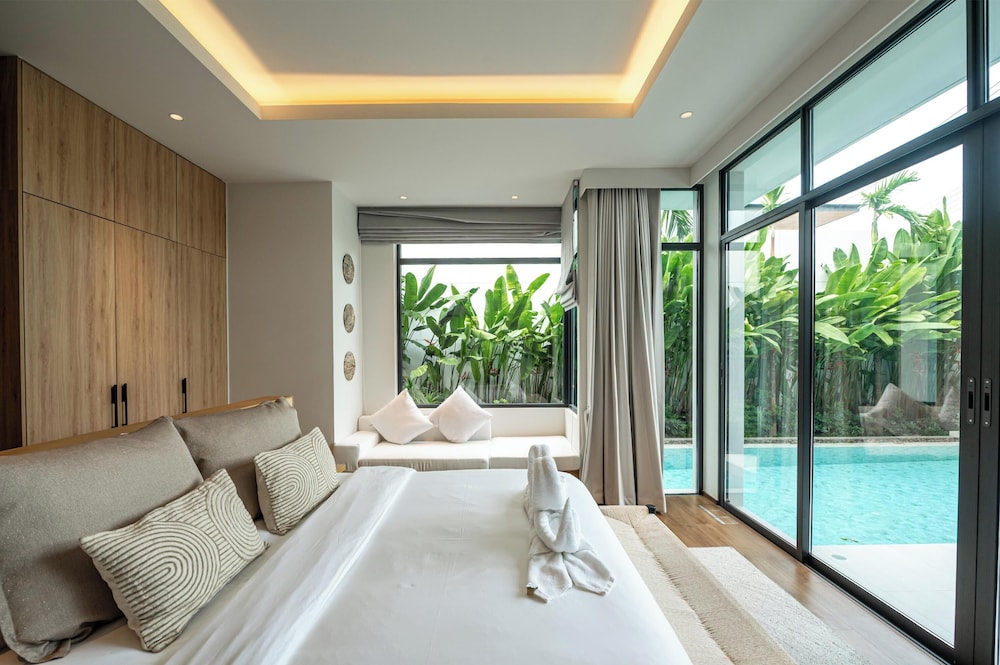 Three-Bedroom Romantic Pool Villa photo 2