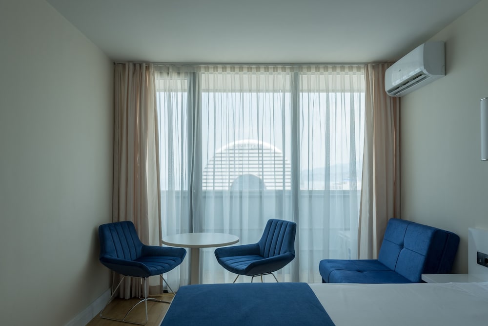 Superior Double Room, Sea View - Photo 8