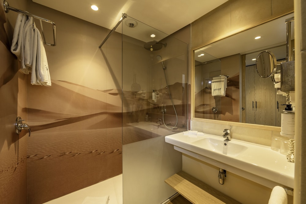 Superior Room - Photo 5