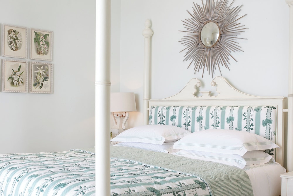 Luxury Sea Facing Room (King/Twin) - Photo 4