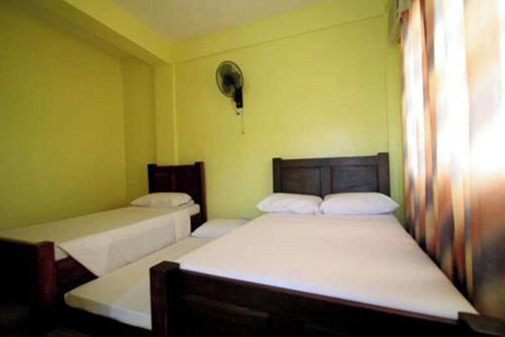 Standard Quadruple Room, Air conditioning