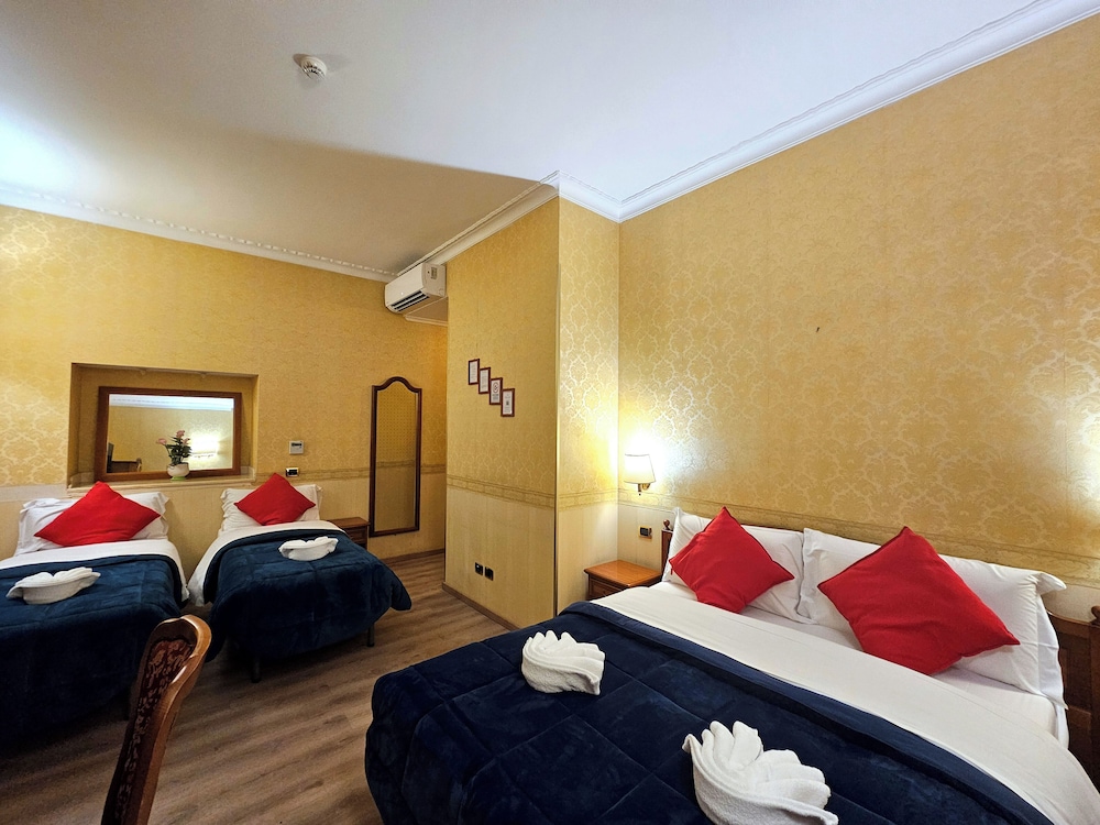 Deluxe Quadruple Room