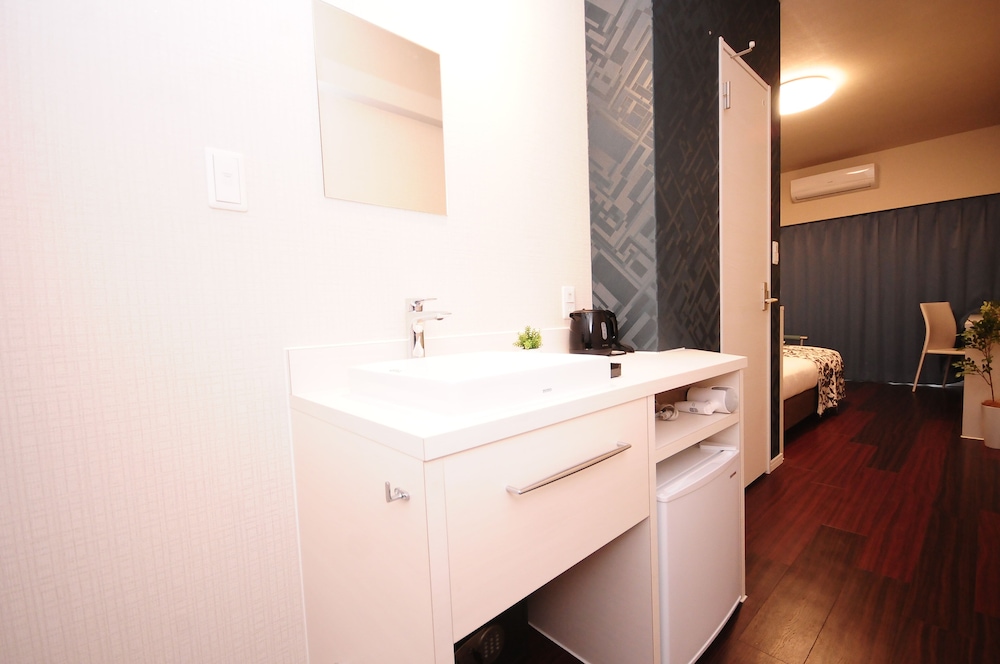 Basic Double Room, Smoking - Photo 2