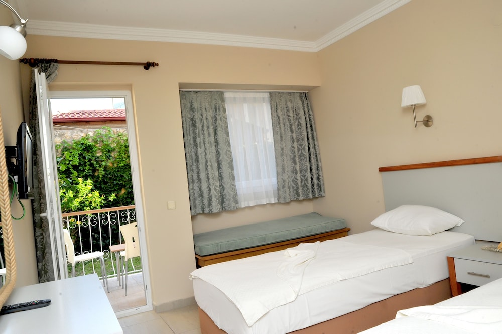 Standard Double or Twin Room, 1 Bedroom, Courtyard View, Ground Floor photo 1