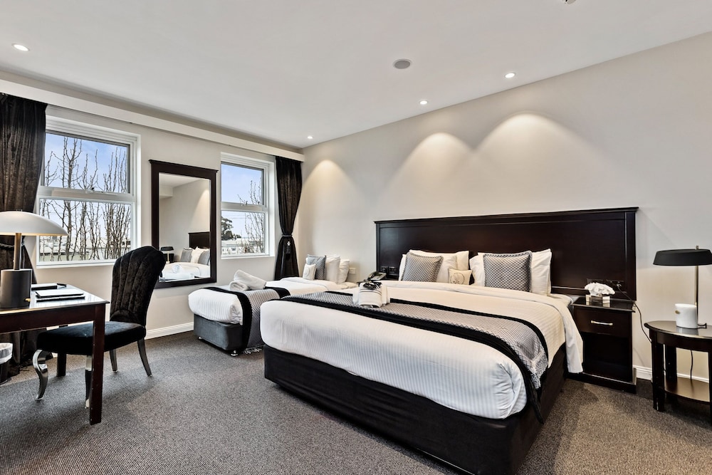 King Twin Suite photo 3