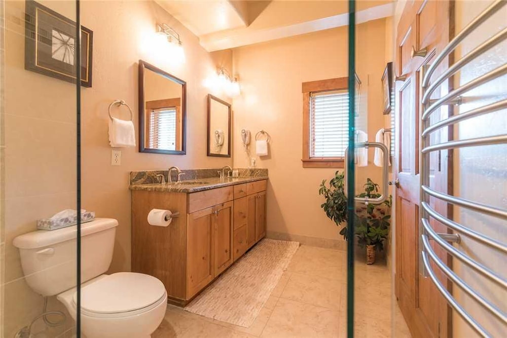 Condo, Multiple Beds (2107 Timberline Lodge, Trappeur's Cro) photo 2