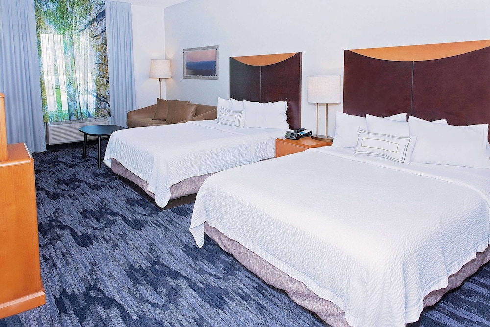 Suite, Multiple Beds, Non Smoking - Photo 1