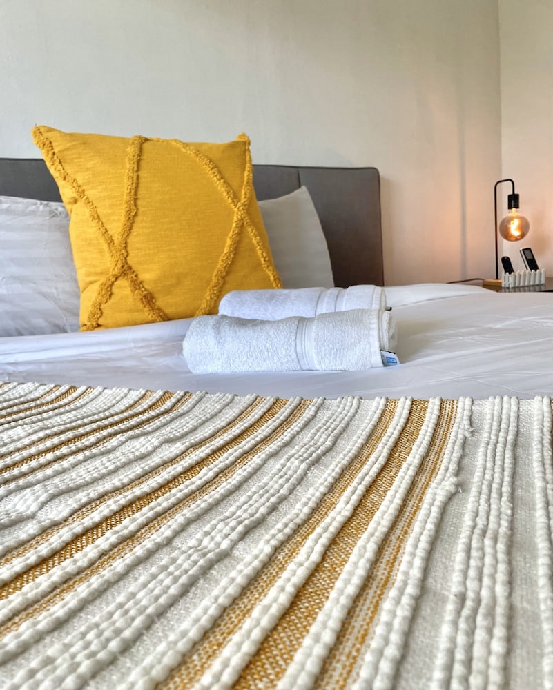 Double Room, 1 King Bed photo 3