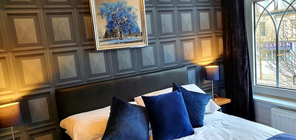Double Room, Ensuite - Photo 8