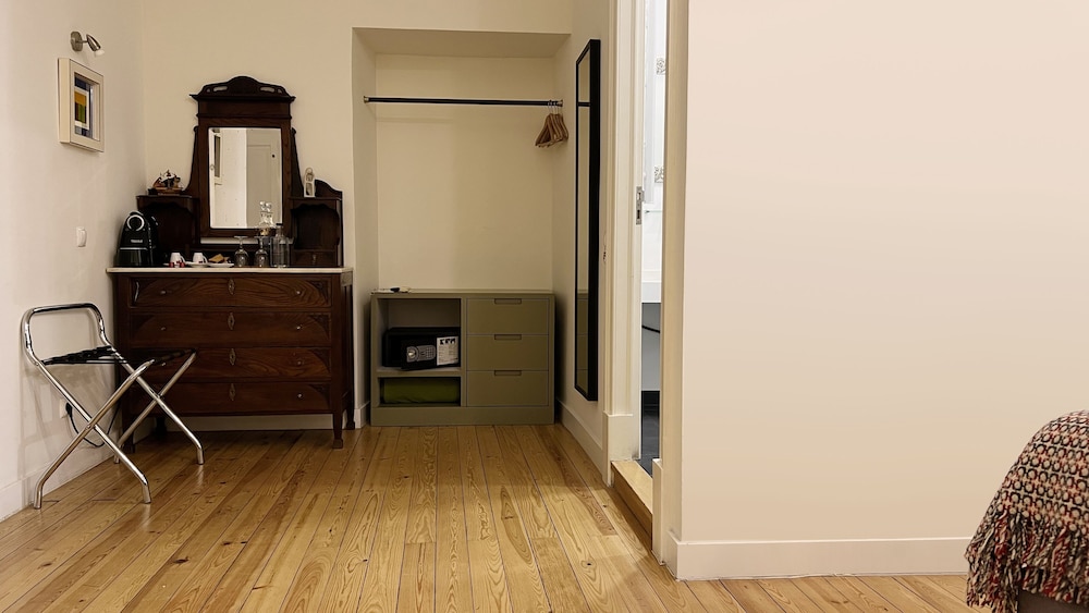 Double Room - Photo 8