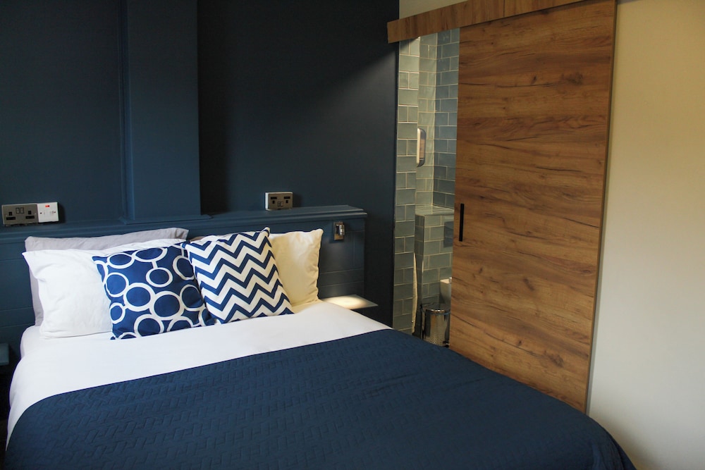 Double Room, 1 Double Bed, Ensuite photo 1