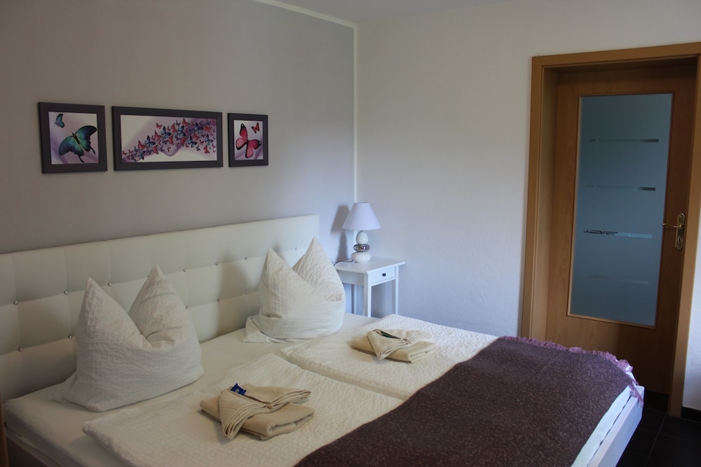 Deluxe Apartment, 1 Bedroom, Kitchen, Garden View (Dresden) photo 2