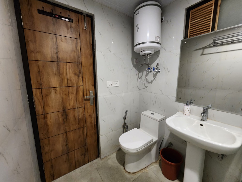 Deluxe Room - Photo 3