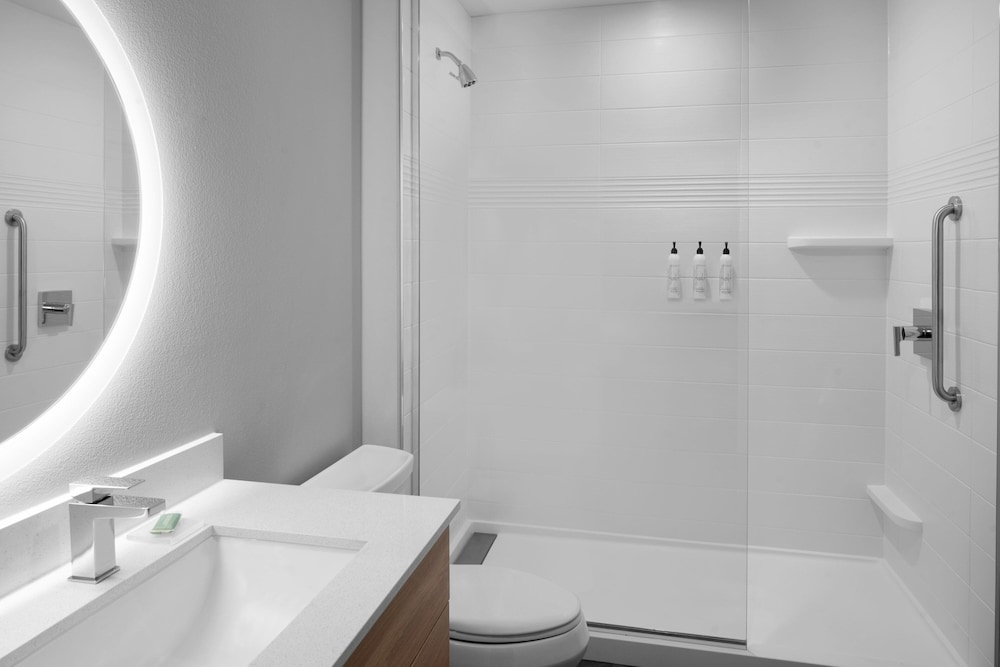 Suite, 1 Bedroom photo 2