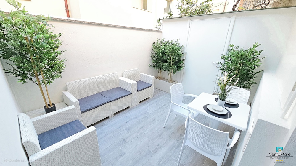 Premier Apartment, Terrace, Executive Level photo 3