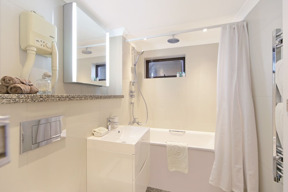 Mayfair suite, 3 Bedroom Apartment photo 3