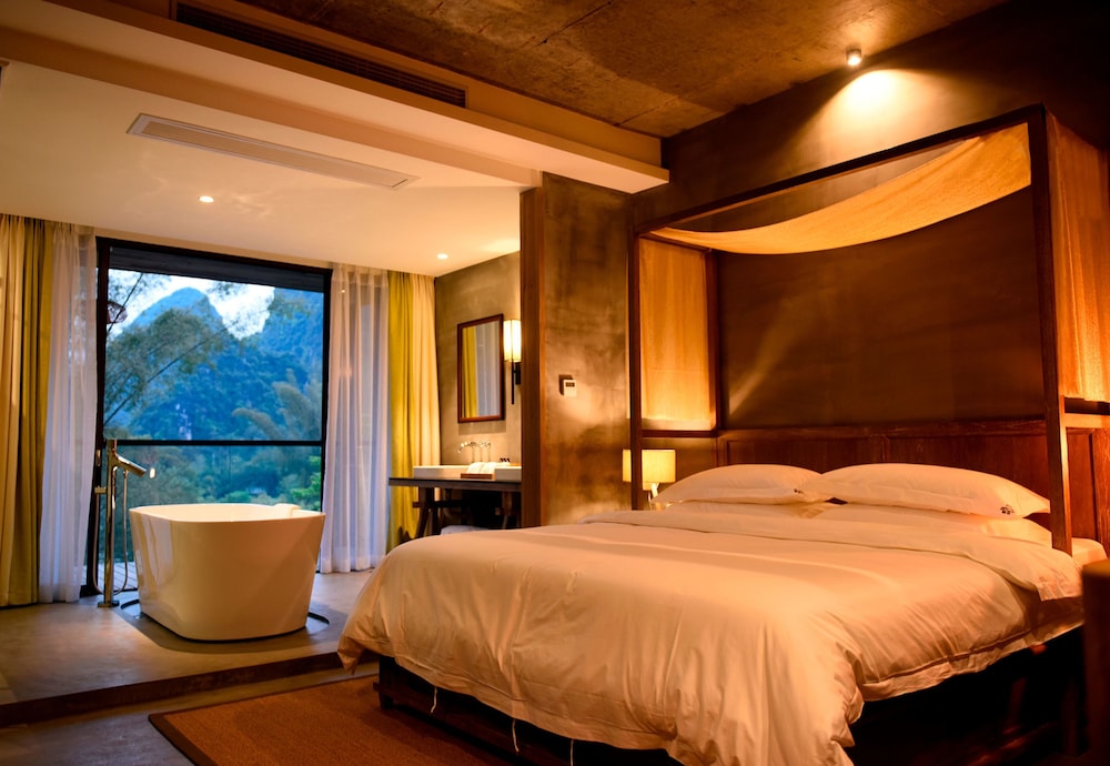 Deluxe Double Room With View photo 3