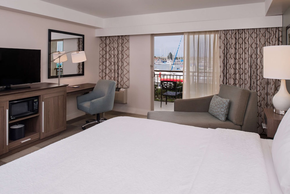 Room, 1 King Bed, Accessible, Non Smoking (Roll-in Shower) at Hampton Inn Channel Islands Harbor in Oxnard