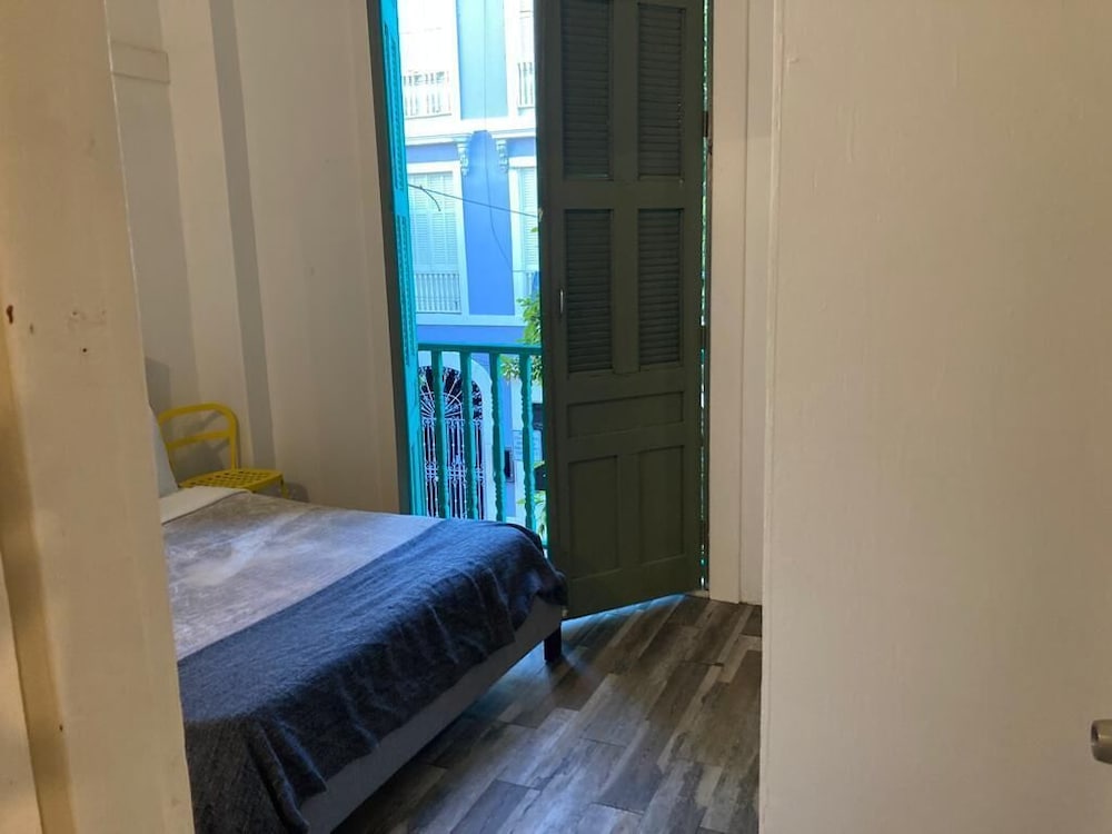 Basic Apartment photo 3
