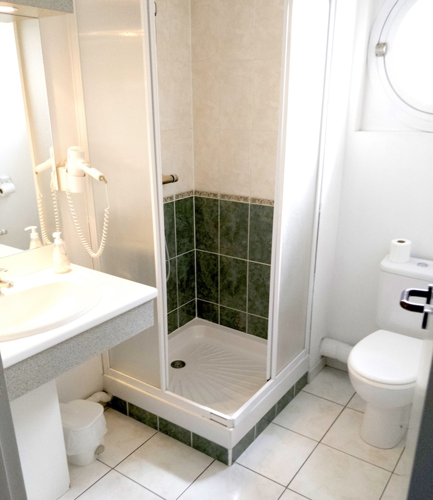 Standard Triple Room photo 2