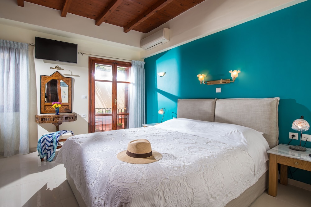 Standard Suite, 1 Double or 2 Twin Beds - Photo 6