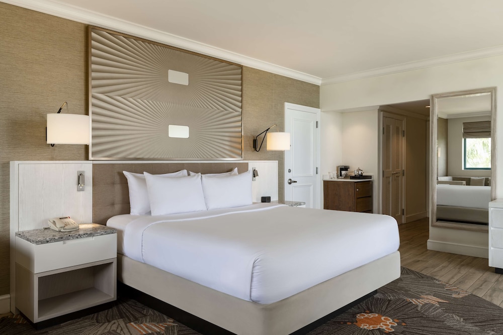 Premium Room, 1 King Bed, Corner